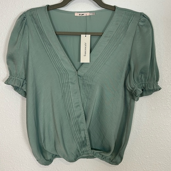 mi ami for Francesca’s Tops - mi ami for Francesca’s Soft Green Short Sleeved Hammered Silky Feminine Blouse S